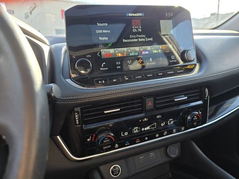 Used 2023 Nissan Rogue SL w/ SL Premium Package image 26