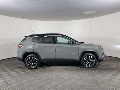 Used 2022 Jeep Compass Limited image 5