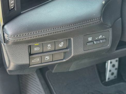 Used 2022 Toyota Avalon Touring w/ Carpet Mat Package (TMS) FWD image 10