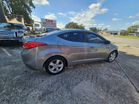 Used 2013 Hyundai Elantra GLS w/ Preferred Pkg image 8