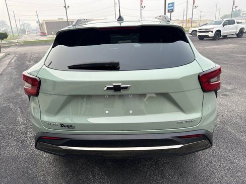 Used 2025 Chevrolet Trax ACTIV w/ Driver Confidence Package FWD image 4