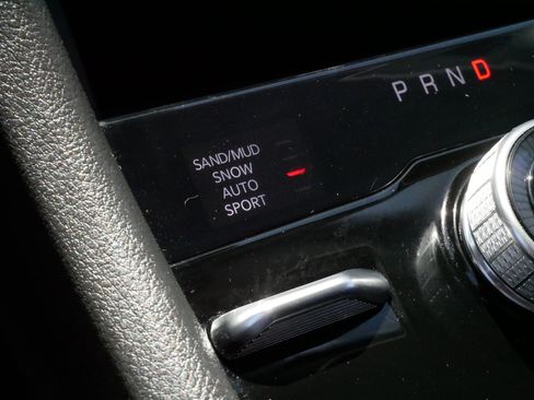 Used 2023 Jeep Grand Cherokee Limited w/ Black Appearance Package AWD/4WD image 27