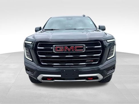 Used 2025 GMC Yukon XL AT4 AWD/4WD image 2