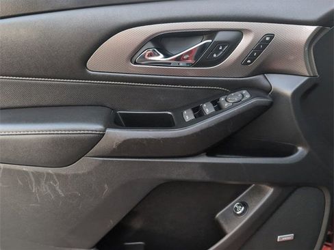 Used 2023 Chevrolet Traverse Premier image 23