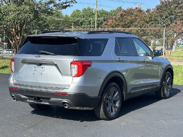 Used 2022 Ford Explorer XLT w/ Equipment Group 202A RWD image 8