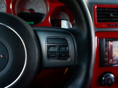 Used 2014 Dodge Challenger R/T image 26