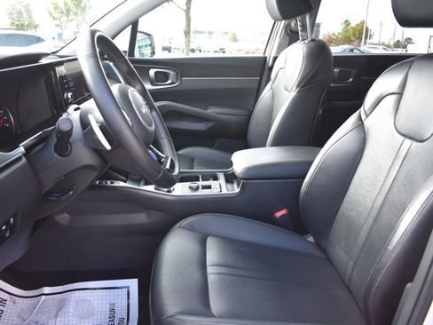 Used 2024 Kia Sorento EX image 15