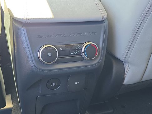 New 2026 Ford Explorer Active image 28