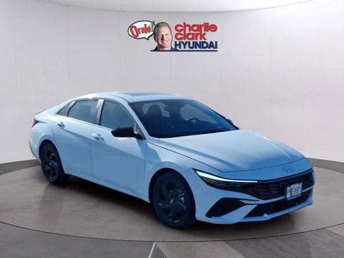 New 2026 Hyundai Elantra SEL Sport Premium FWD image 7