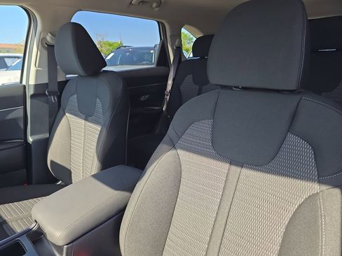 New 2026 Kia Sorento LX FWD image 21
