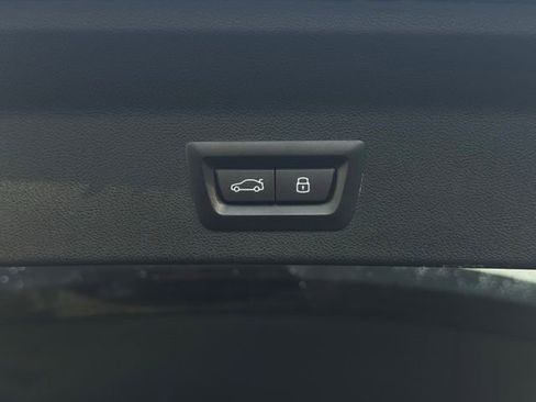 Used 2024 BMW X3 xDrive30i w/ Premium Package image 11