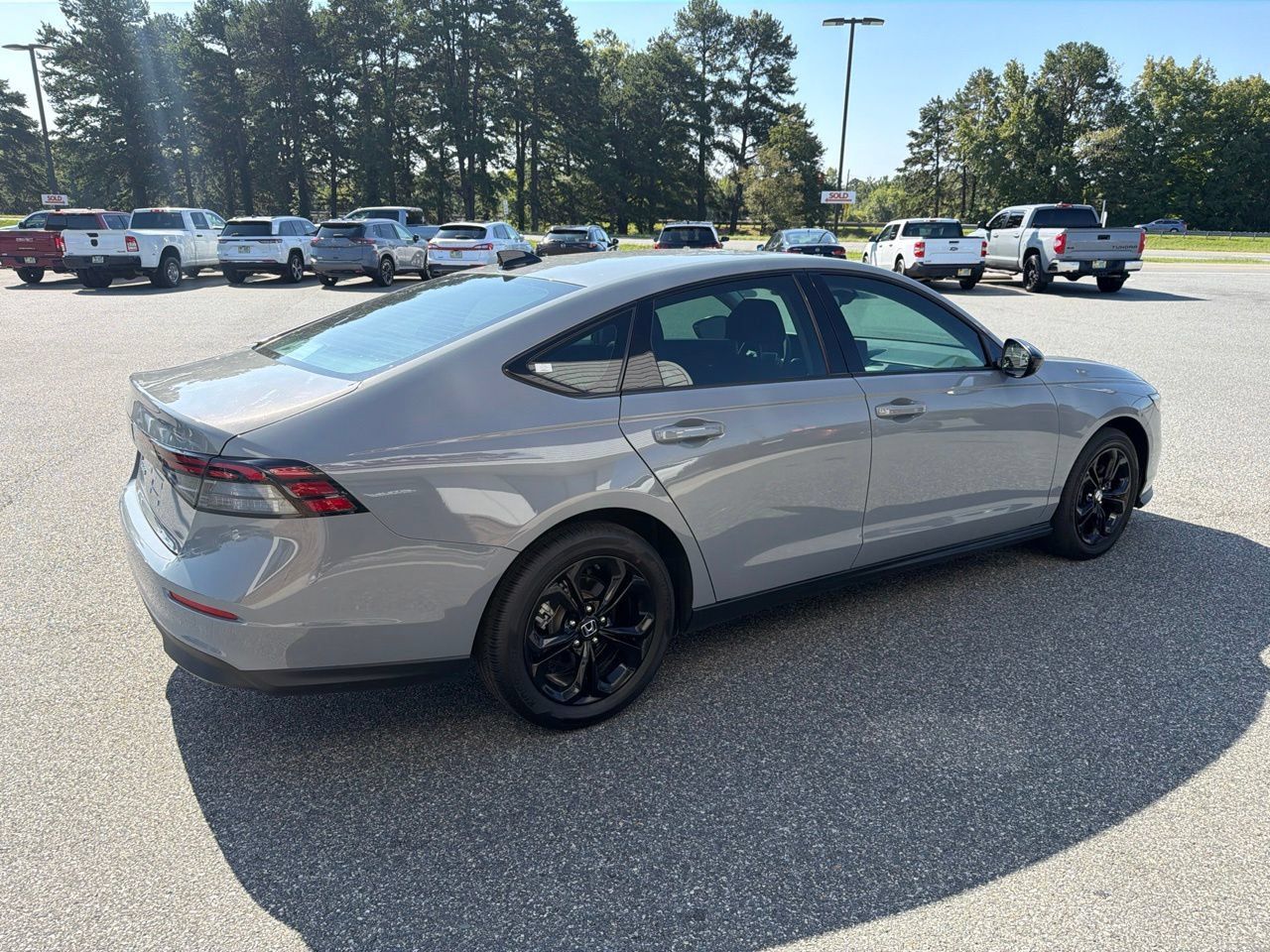 Used 2025 Honda Accord SE image 9