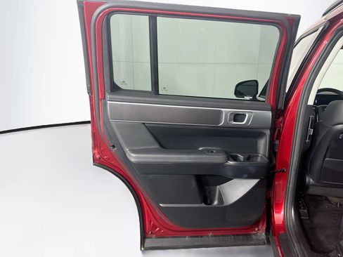 Used 2025 Hyundai Santa Fe SEL AWD/4WD image 25