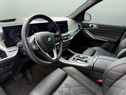Used 2024 BMW X5 xDrive40i w/ Parking Assistance Package image 31