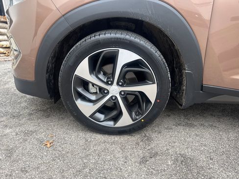 Used 2016 Hyundai Tucson Limited w/ Option Group 03 image 28