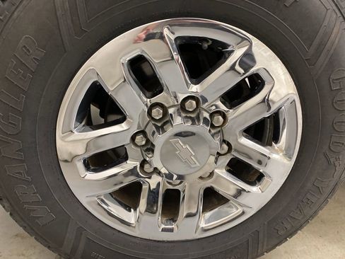 Used 2017 Chevrolet Silverado 3500 High Country image 27