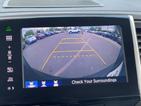 Used 2016 Honda Pilot Touring image 28