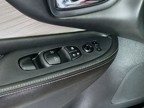 Used 2018 Nissan Murano SV image 15