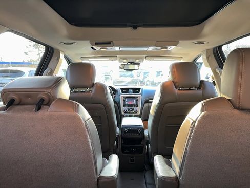 Used 2015 GMC Acadia Denali image 12