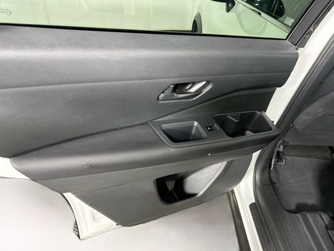 Used 2024 Nissan Pathfinder SV AWD/4WD image 25