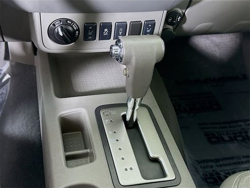 Used 2019 Nissan Frontier SL image 10