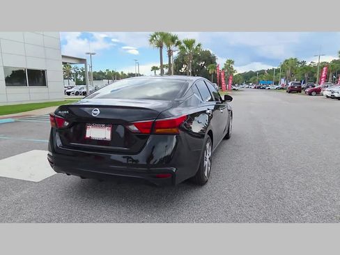 Used 2022 Nissan Altima 2.5 S FWD image 32