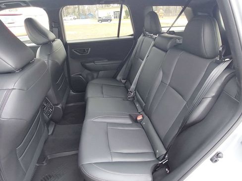 Used 2026 Subaru Outback Limited AWD/4WD image 35