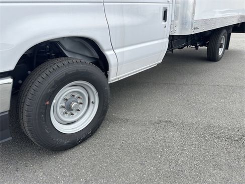 New 2024 Ford E-350 and Econoline 350 Super Duty w/ Power Windows & Locks Group image 12