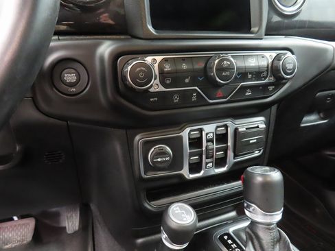 Used 2021 Jeep Wrangler Unlimited Sahara image 50