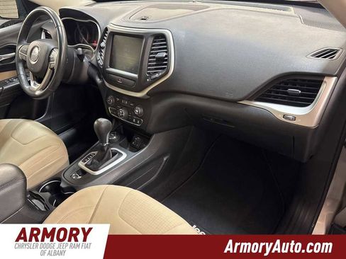 Used 2016 Jeep Cherokee Latitude w/ Comfort/Convenience Group image 43