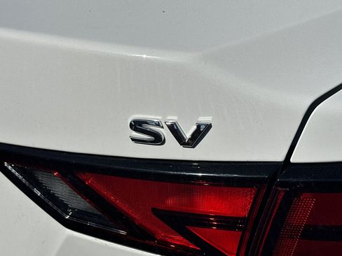 Certified 2024 Nissan Sentra SV FWD image 6