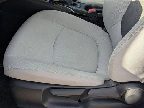 Used 2022 Toyota Corolla LE image 15