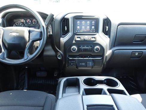 Used 2025 Chevrolet Silverado 2500 W/T AWD/4WD image 39