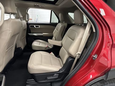Used 2023 Ford Explorer XLT w/ Equipment Group 202A image 29