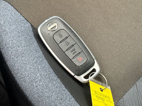 Used 2025 Nissan Versa SV w/ Trunk Package FWD image 27