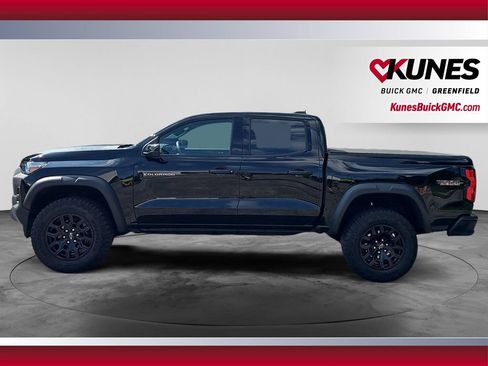 Used 2024 Chevrolet Colorado Trail Boss w/ Advanced Trailering Package AWD/4WD image 6