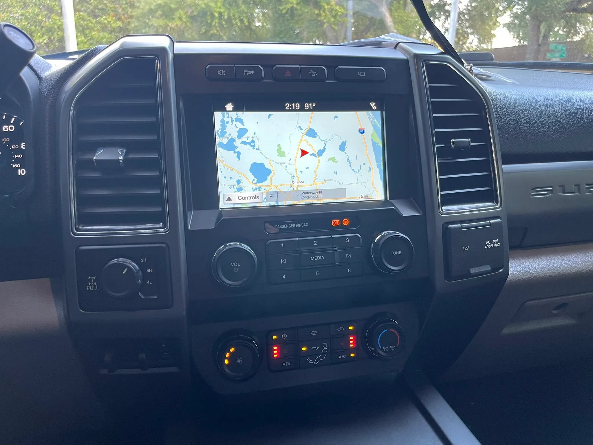 Used 2019 Ford F350 XLT w/ XLT Premium Package AWD/4WD image 13