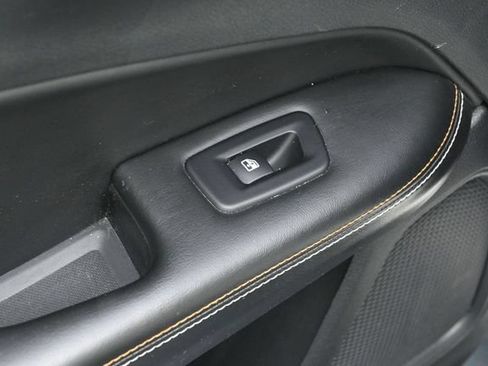 Used 2018 Jeep Compass Latitude w/ Cold Weather Group AWD/4WD image 32