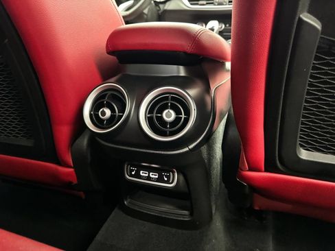 Used 2023 Alfa Romeo Stelvio Veloce AWD/4WD image 15