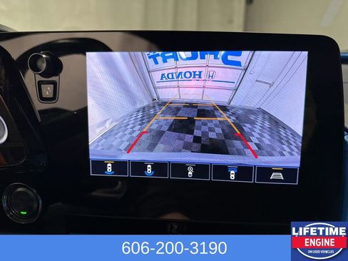 Used 2021 Chevrolet Corvette Stingray Premium Conv w/ Z51 Performance Package image 23