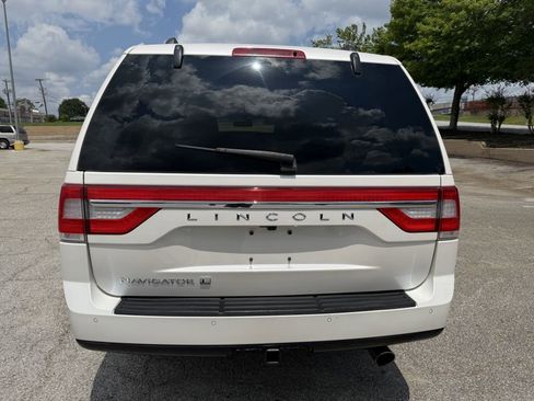 Used 2017 Lincoln Navigator L Reserve RWD image 7