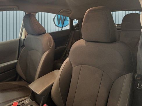 Certified 2025 Subaru Crosstrek 2.0i Premium image 17