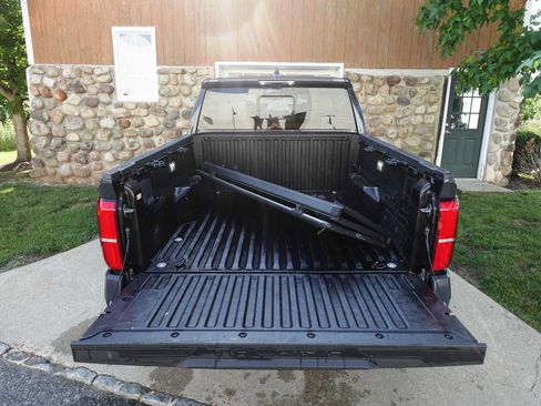Used 2024 Toyota Tacoma Limited w/ Limited Package (LT) AWD/4WD image 29