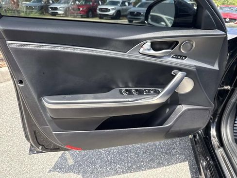 Used 2020 Kia Stinger GT2 RWD image 22