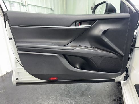 Used 2024 Toyota Camry SE FWD image 18