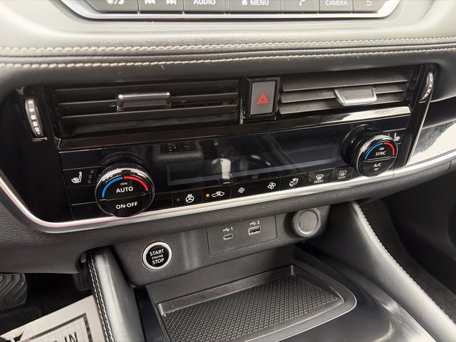 Used 2023 Nissan Rogue SL AWD/4WD image 32