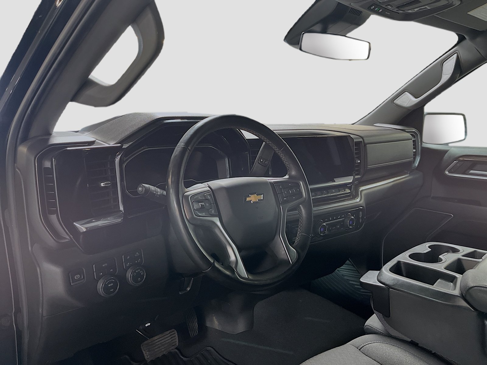 Used 2025 Chevrolet Silverado 1500 LT AWD/4WD image 9