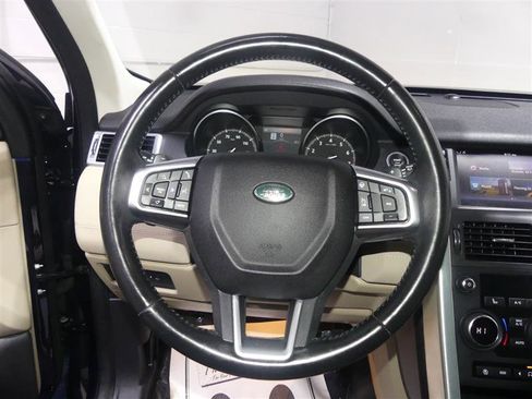 Used 2019 Land Rover Discovery Sport HSE image 31