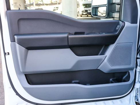 New 2026 Ford F250 XL w/ XL Chrome Package RWD image 29