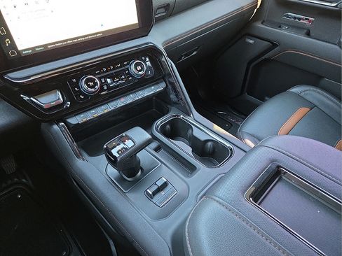 Certified 2022 GMC Sierra 1500 AT4 w/ AT4 Premium Package AWD/4WD image 25